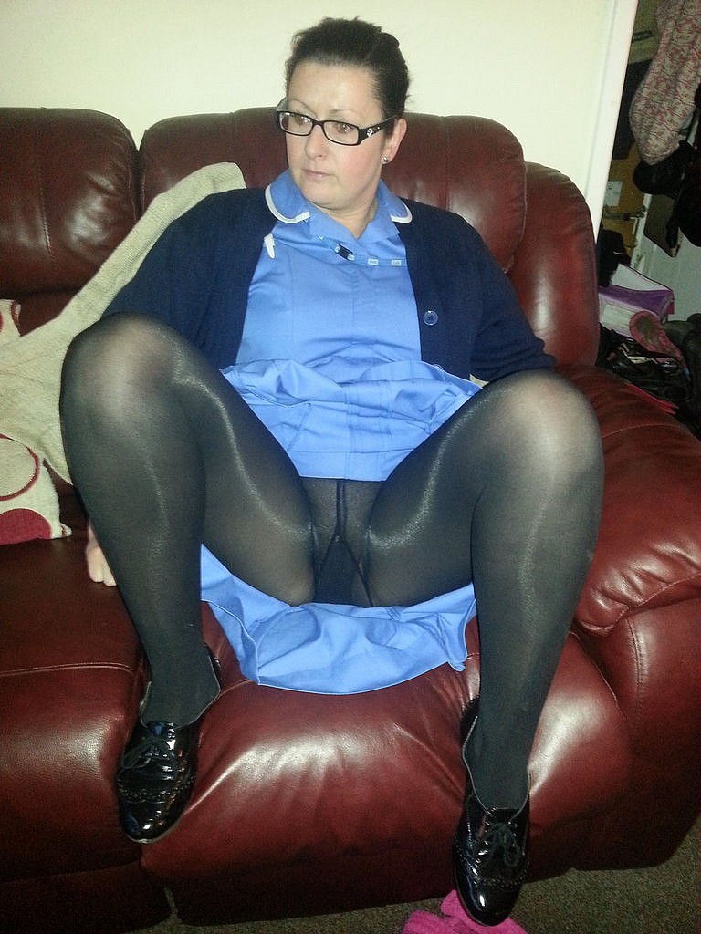 A pics of amateurs in their pantyhose
